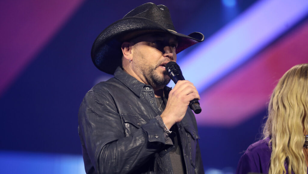 Jason Aldean Speaking at Concert